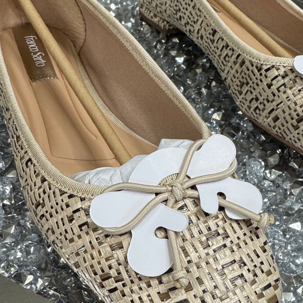 Franco Sarto Abigail Beige Woven Flats with White Bow Accents NEW 9W - Picture 3 of 14